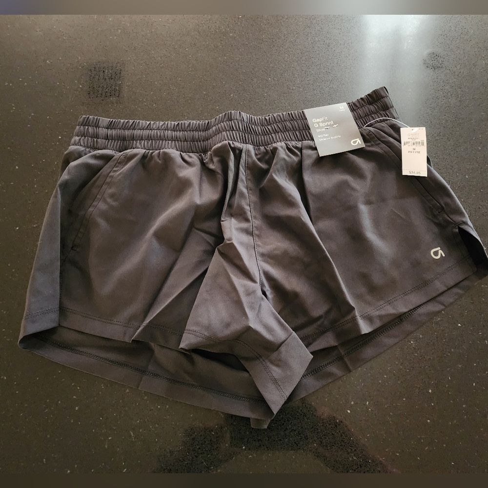 Gap Fit Black G Sprint Shorts Med Petite